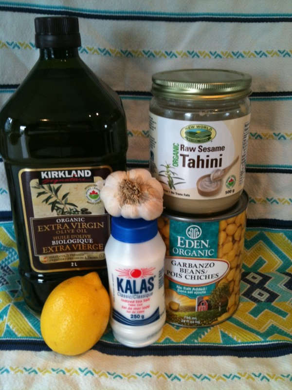Ingredients to make hummus Hummus ingredients
